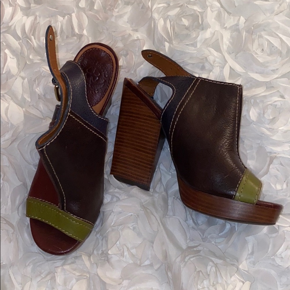 LUCKY Leather Stacked Heels. NWT